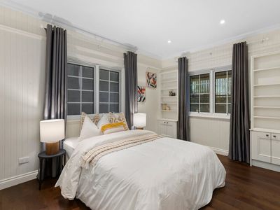 100 Hawken Drive, St Lucia