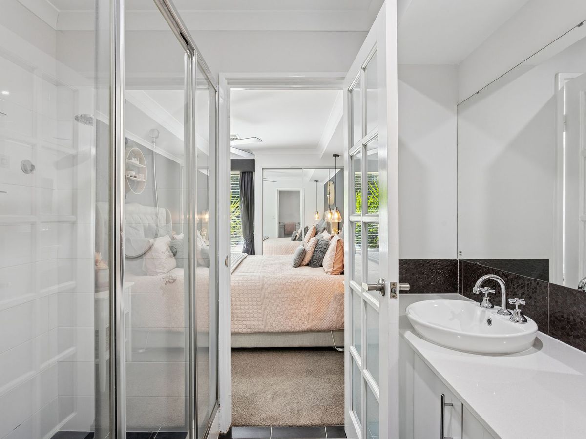 15 Palomino Promenade, The Vines