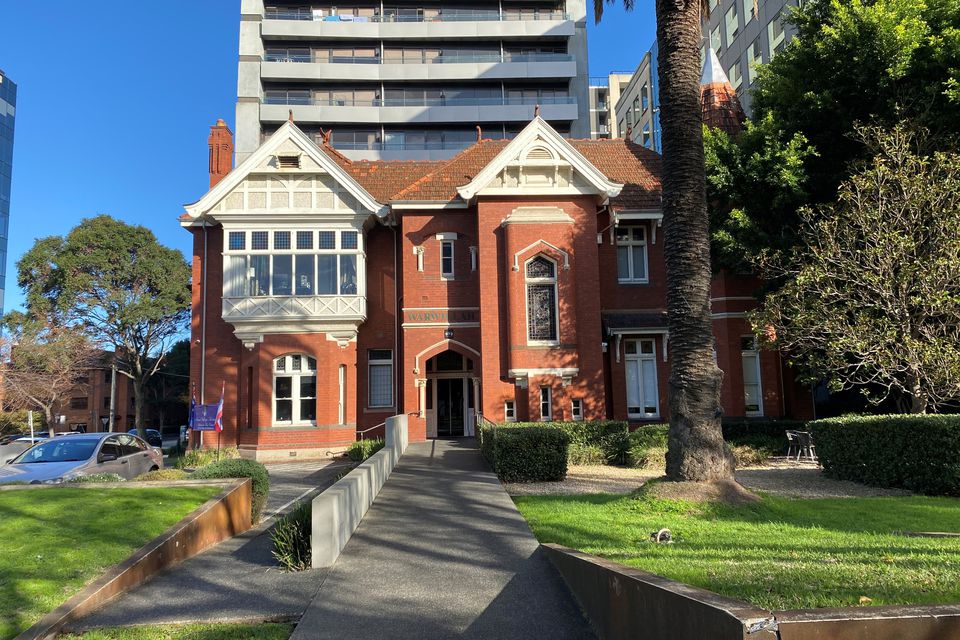 1128 / 572 St Kilda Road, Melbourne
