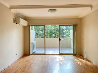 17 / 6-8 The Crescent, Homebush