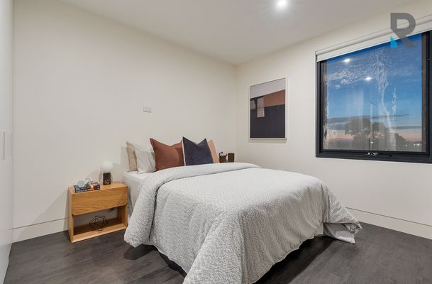 8 / 74 Tinning Street, Brunswick