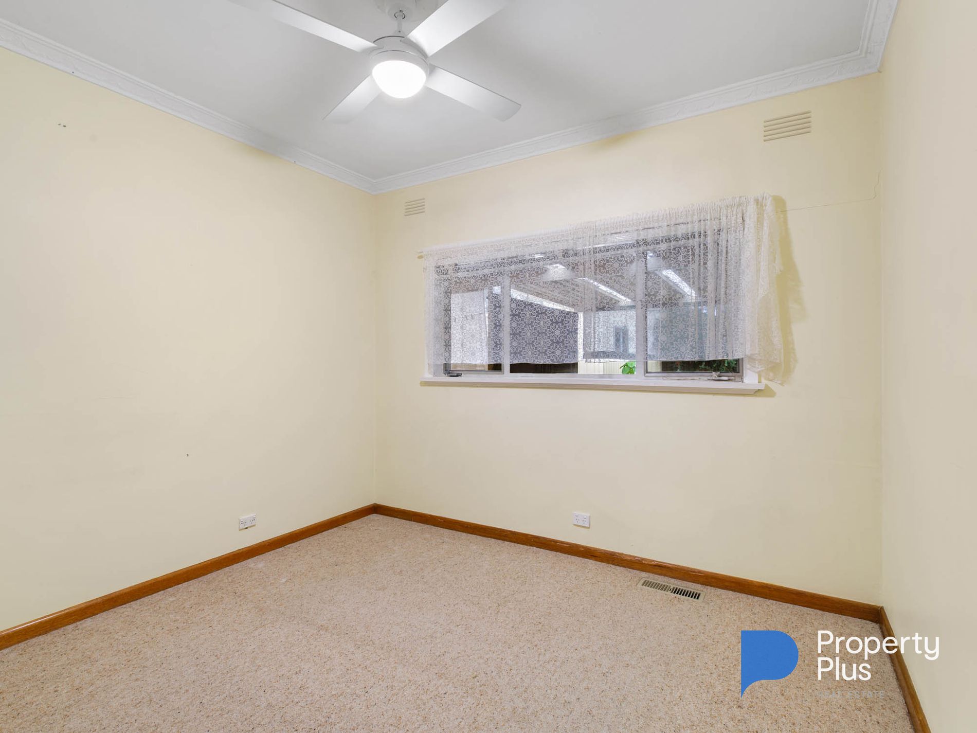 154 MacKenzie Street West, Golden Square