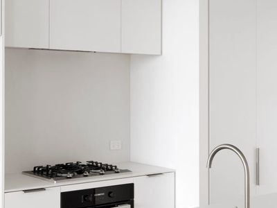 606 / 645 Dandenong Road, Malvern