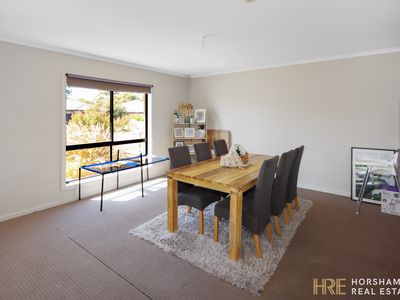 5 Matthews Court, Horsham
