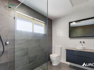 2/12 Fleming Road, Herston