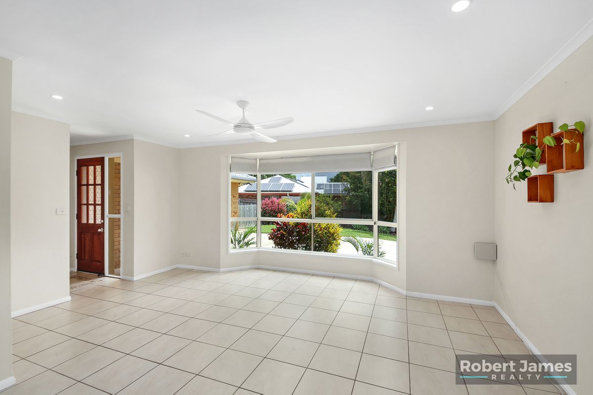 7 Deal Court, Tewantin