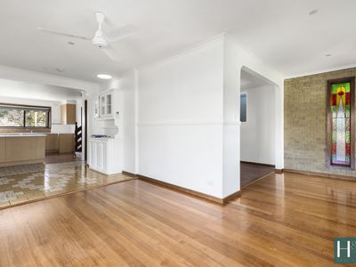 33 Churchill Avenue, Tullamarine