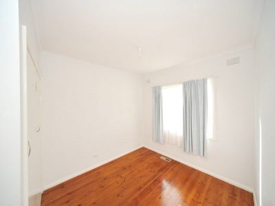 15 Yandong Street, White Hills