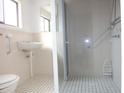 51 Stoney Creek Rd, Beverly Hills