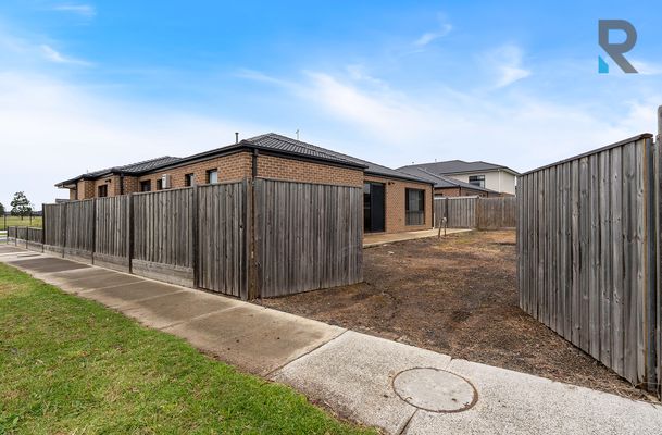 2 Realm Vista, Mickleham