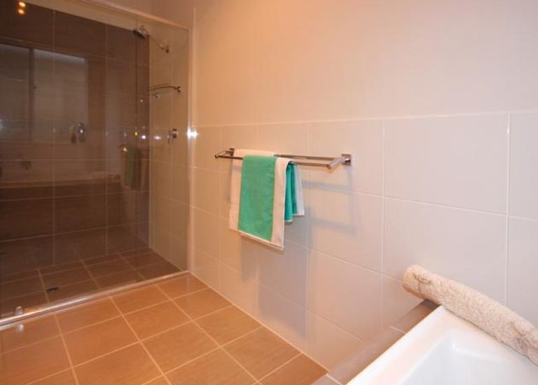 10A Trott Grove, Oaklands Park