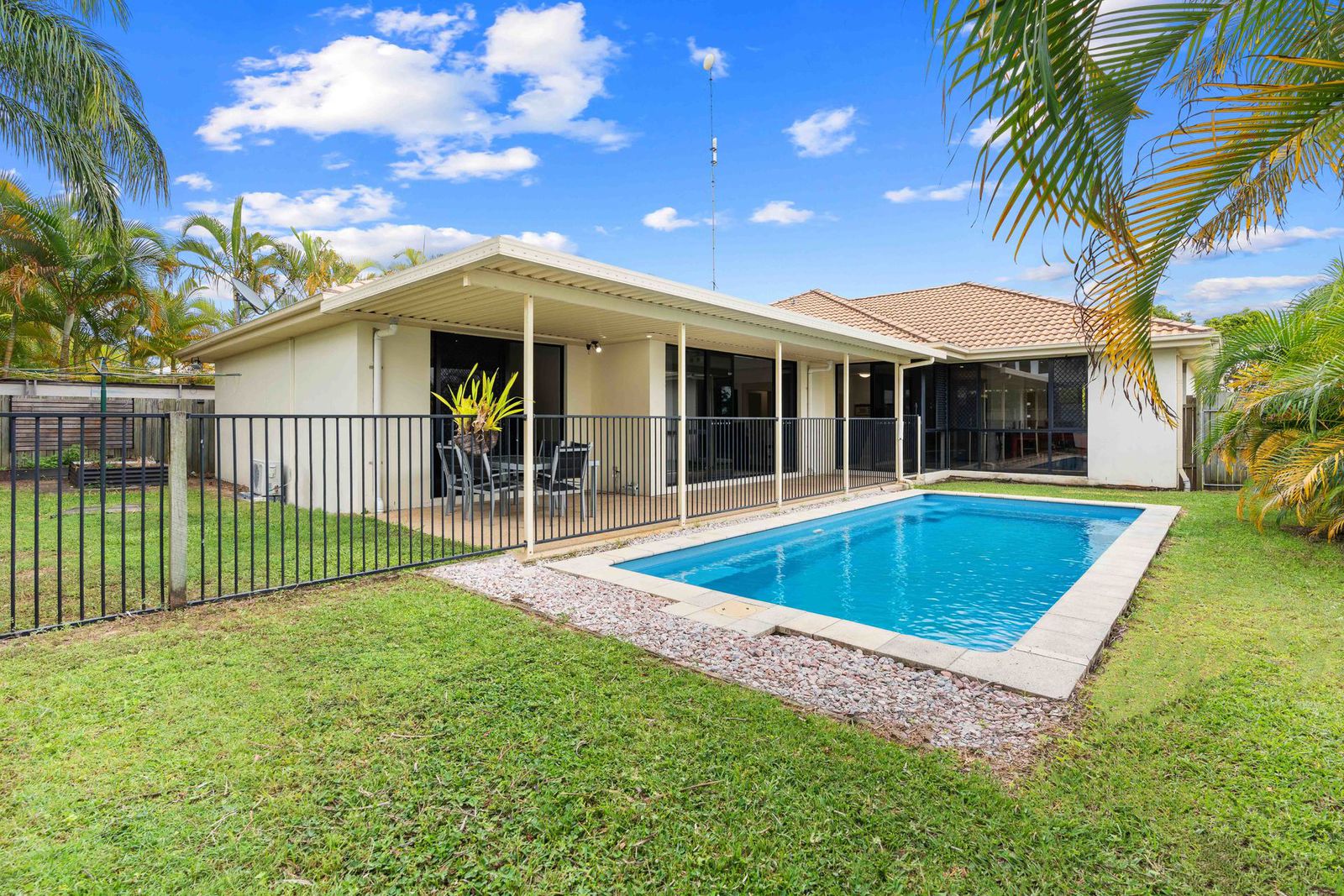 Photo 1 of 18, 10 Pennant Court, Peregian Springs