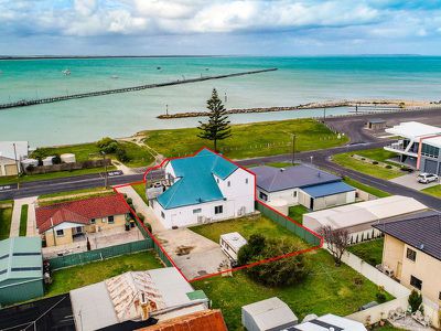 6 Beach Road, Beachport