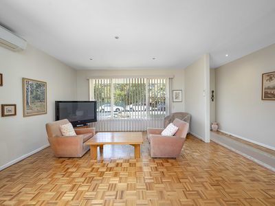 6 Bradley Crescent, Wiley Park