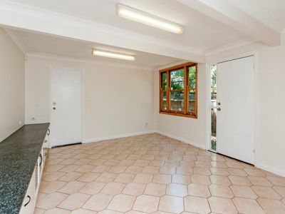 6 Macrae Street, Woodend