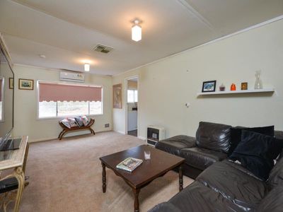 11 Androvich Way, West Lamington