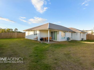 2 Nepal Court, Springfield Lakes