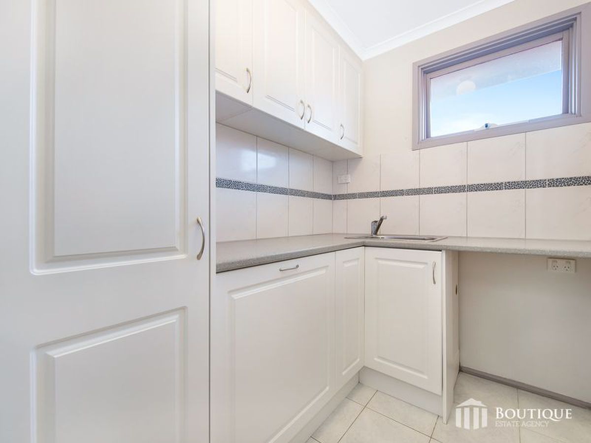 77 Loch Road, Dandenong North