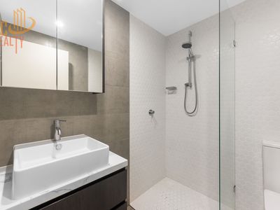 15 / 21 Bay Drive, Meadowbank