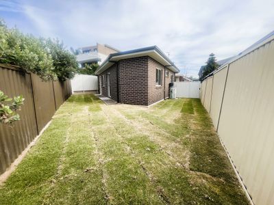 Granny flat @ 1 / 830 Hume Highway, Bass Hill