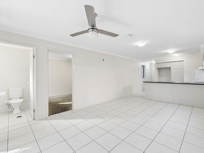 2 / 62 Sophie Place, Doolandella