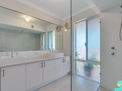 8 Knoll Rise, Yanchep