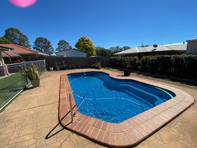 4 Vicki Parade, Torquay
