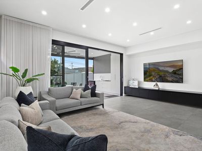 12A Lucas Street, Guildford