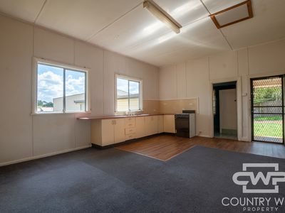 1 / 15 Balblair Street, Guyra