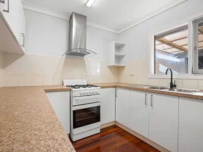 5 SWINSTONE STREET, Rockingham