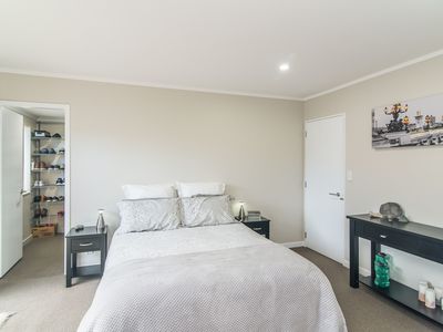 12 St James Court, Paraparaumu