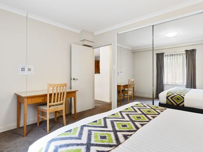 48 / 118 Mounts Bay Road, Perth