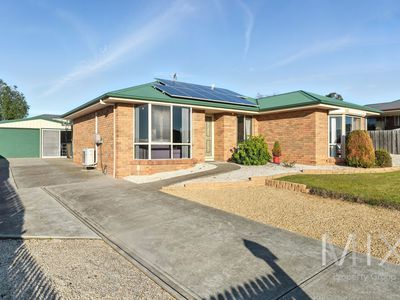 12 Melissa Street, Brighton
