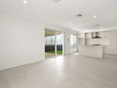 4 Lustre Rd, Baldivis