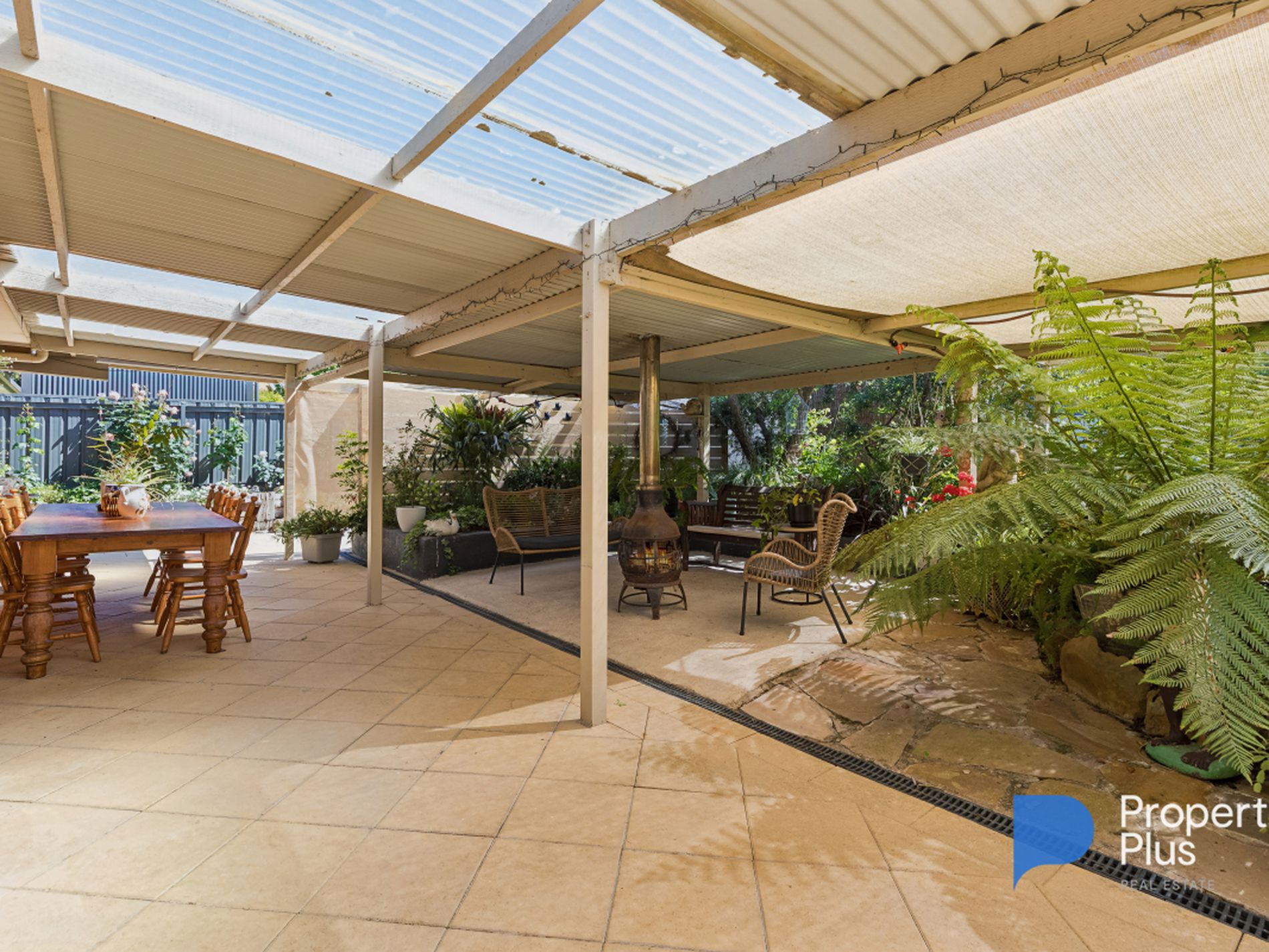 32 Mistletoe Street, Golden Square