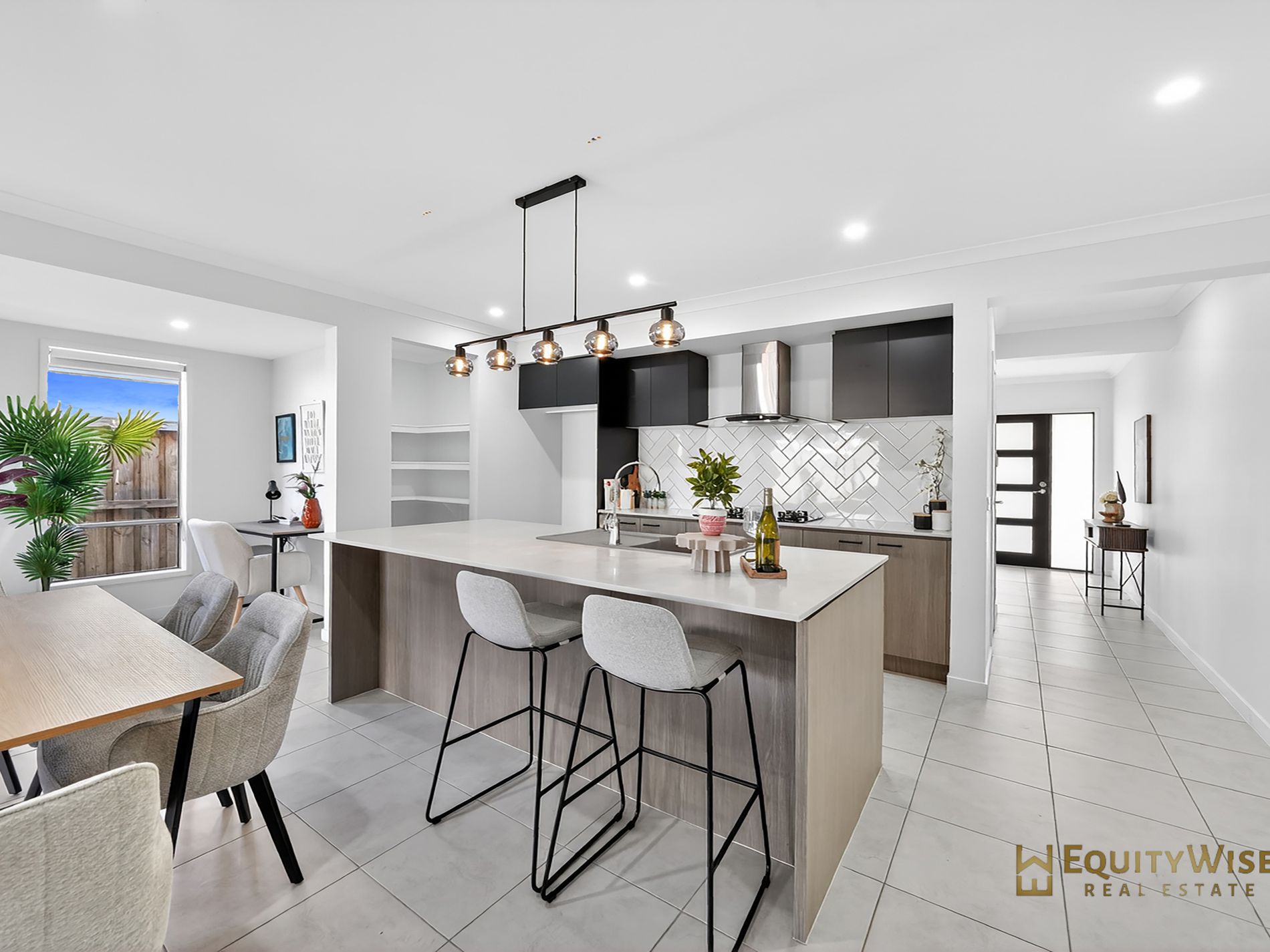 7 Homecrest Crescent, Wyndham Vale