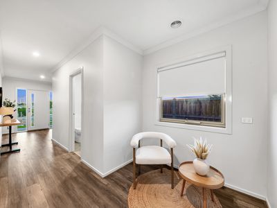 1 Growling Grass Drive, Clyde North