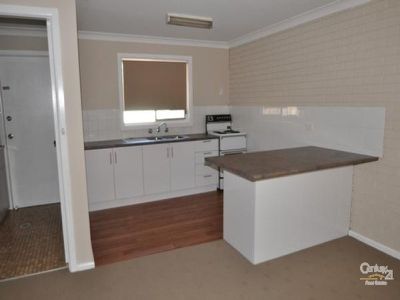 1 / 4 Forest Crescent, Dubbo