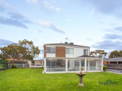 28 Hampshire Drive, Narre Warren South