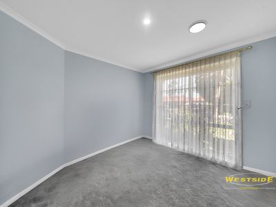 1 / 77 Somerset Drive, Sunshine North