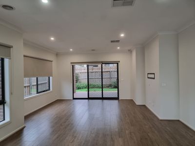 34 Biscotti Crescent, Manor Lakes