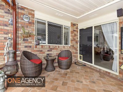 42 Glasshouse Cr, Forest Lake