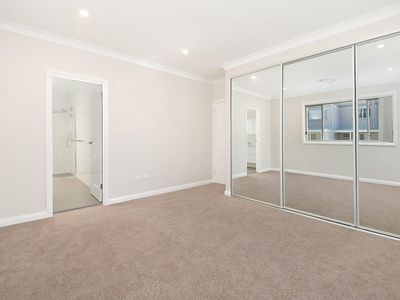 12 / 8 Cathay Place, Kellyville