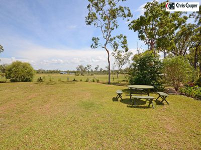 12 OAKES DRIVE, Burrum Heads