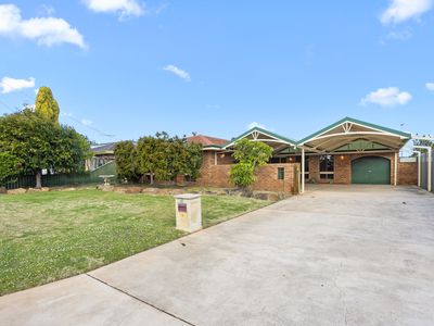 12 Glencairn Way, Parkwood