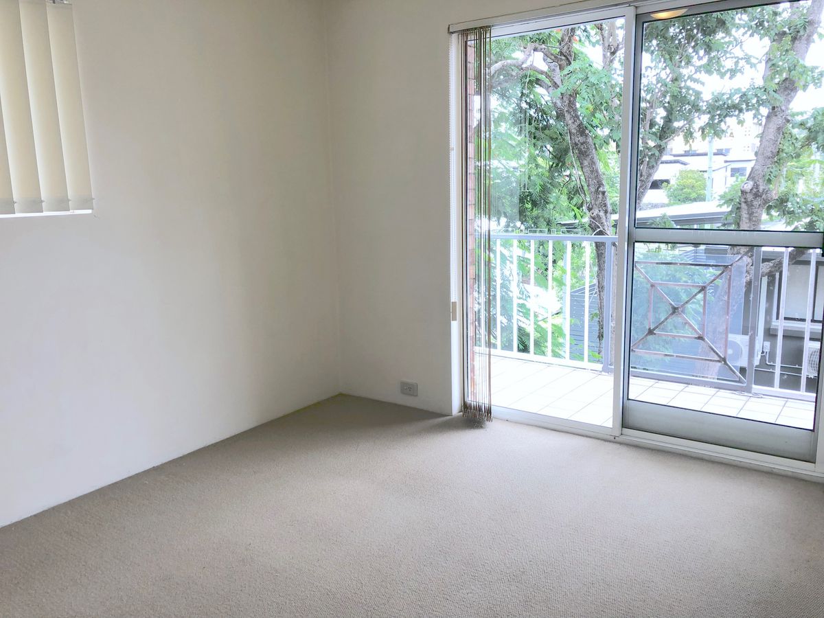 4 / 5 Norwood Street, Toowong