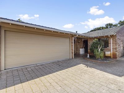 2 / 26 Earlston Way, Booragoon