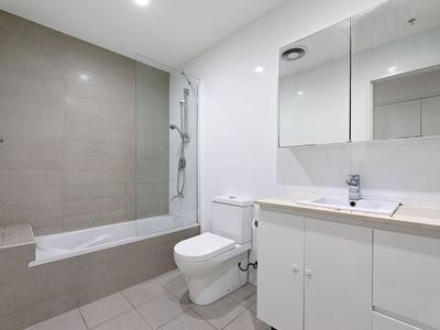 723 / 2 Charles Street, Canterbury