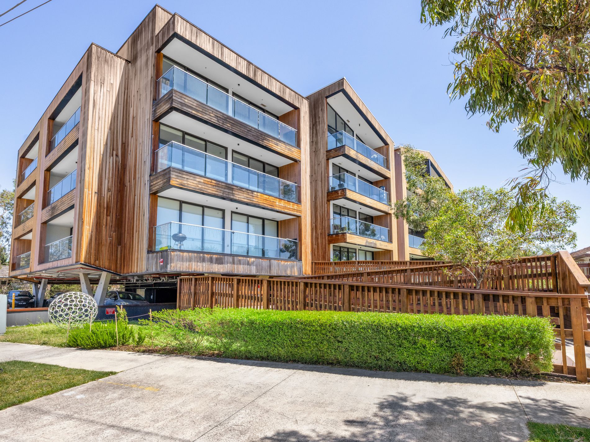 303 / 110 Roberts Street, West Footscray