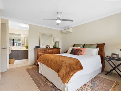 17 Pinot Loop, Pearsall